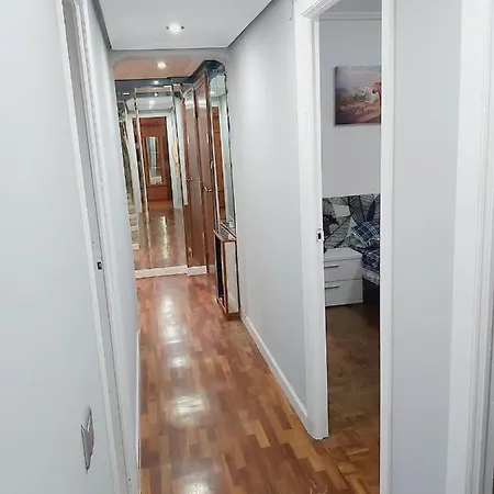 Bernie's Roomss