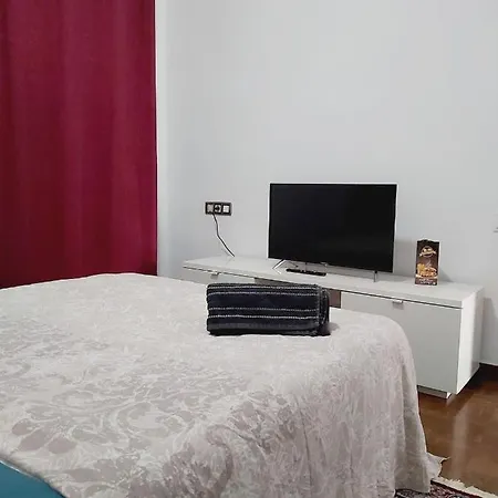Bernie's Roomss *