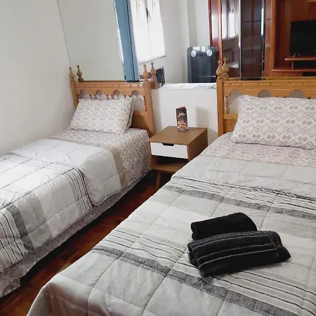 Bernie's Roomss